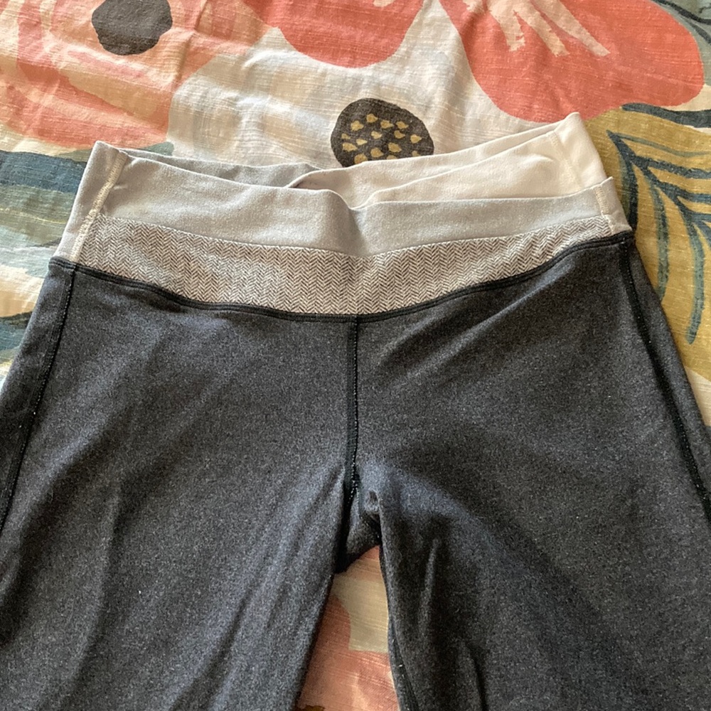 Lululemon Yoga pants size 6